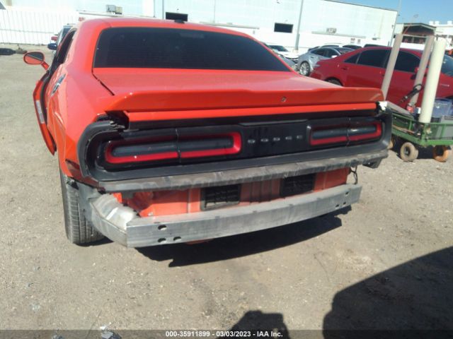 2C3CDZAG0KH642058 Dodge Challenger Sxt