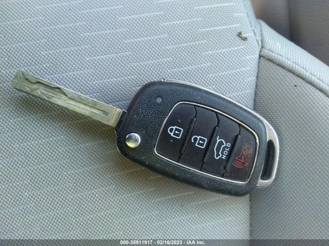 2020 HYUNDAI TUCSON SE VIN: KM8J23A43LU128260