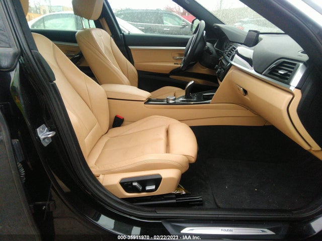 2018 BMW 3 Series, VIN: WBA8Z9C52JB220604