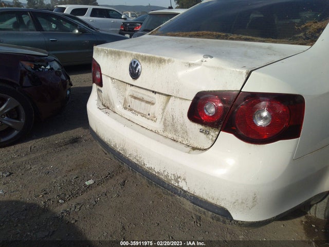 3VWRM71K28M086390 Volkswagen Jetta Sedan Se/sel
