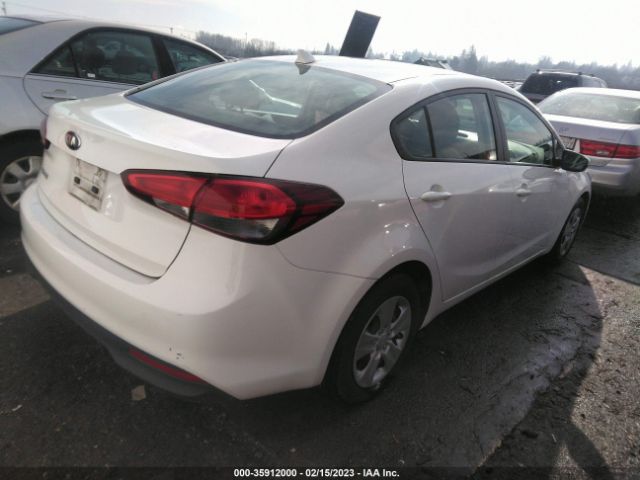 3KPFK4A7XHE049880 KIA FORTE LX
