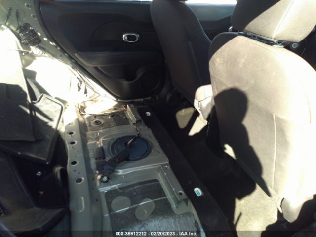 KNDJN2A27G7319754 KIA Soul Base