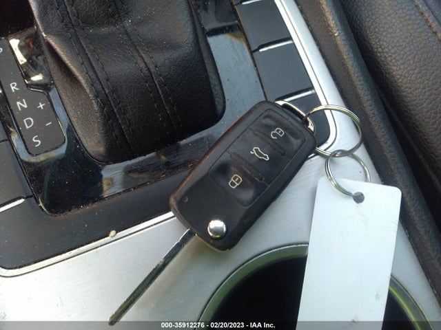 1VWBP7A35DC025810 Volkswagen Passat Se W/sunroof