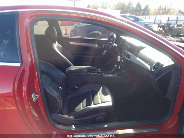 35912297 :رقم المزاد ، WDDGJ4HB9DF977803 vin ، 2013 Mercedes-benz C-class C 250 مزاد بيع