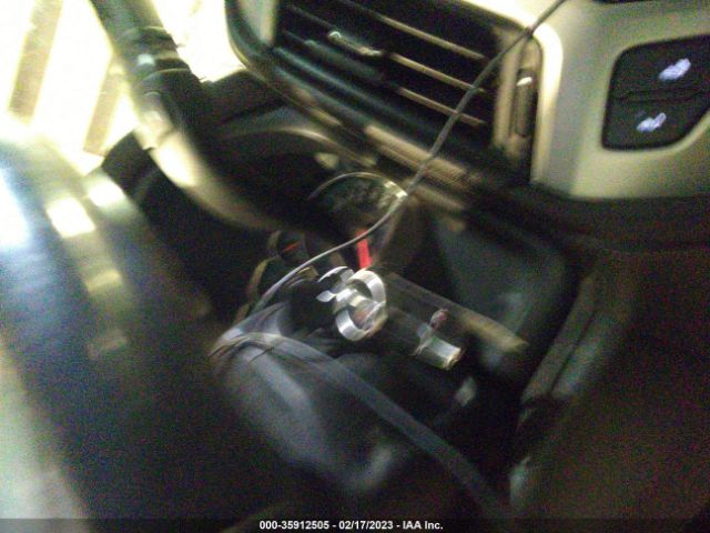 1GT22TEY9JZ157946 GMC Sierra 2500hd Slt