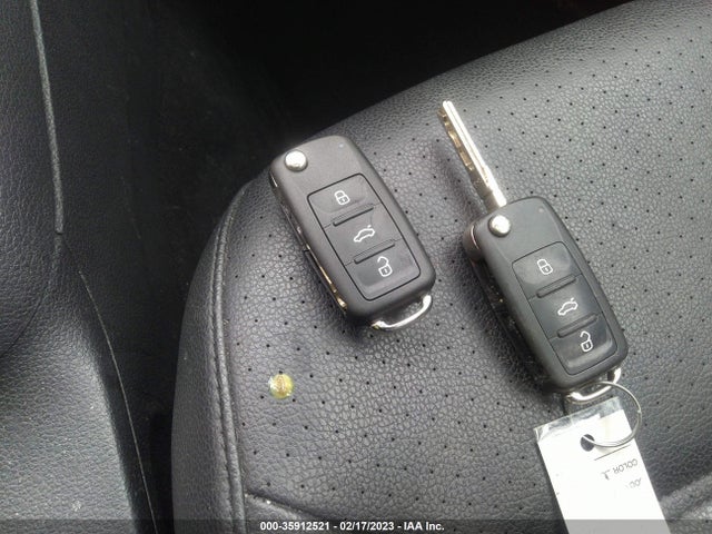 2017 Volkswagen Jetta, VIN: 3VWDB7AJ6HM247458