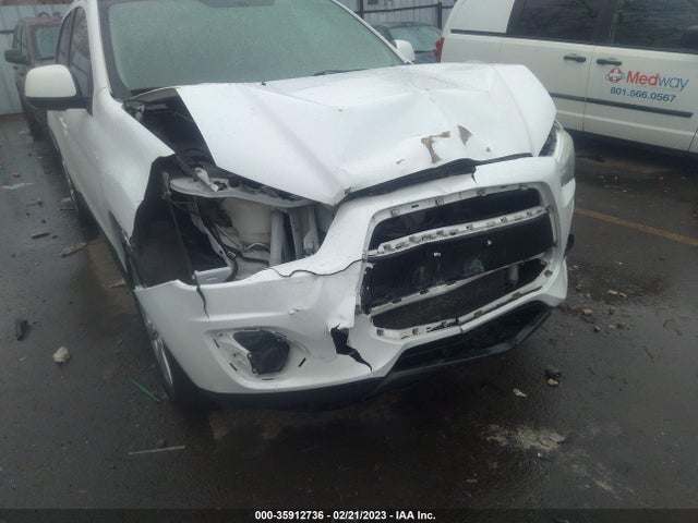 4A4AR3AU1EE023240 Mitsubishi Outlander Sport Es