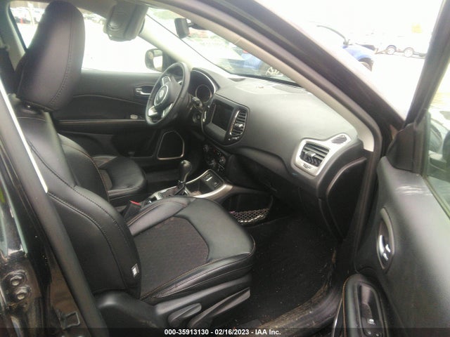 2019 Jeep Compass, VIN: 3C4NJCBB3KT652071