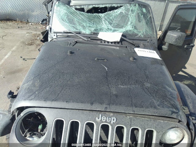 1C4HJWEGXJL843065 Jeep Wrangler Jk Unlimited Sahara
