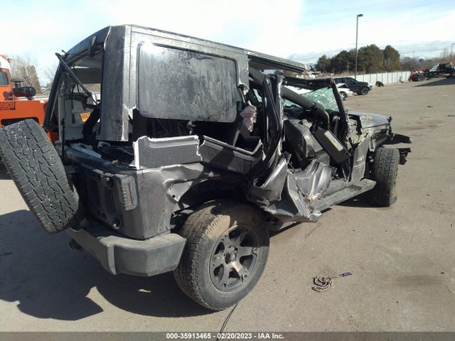1C4HJWEGXJL843065 Jeep Wrangler Jk Unlimited Sahara