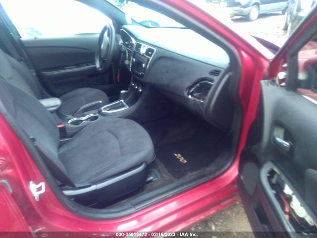 1C3CCBAB2EN210131 Chrysler 200 LX