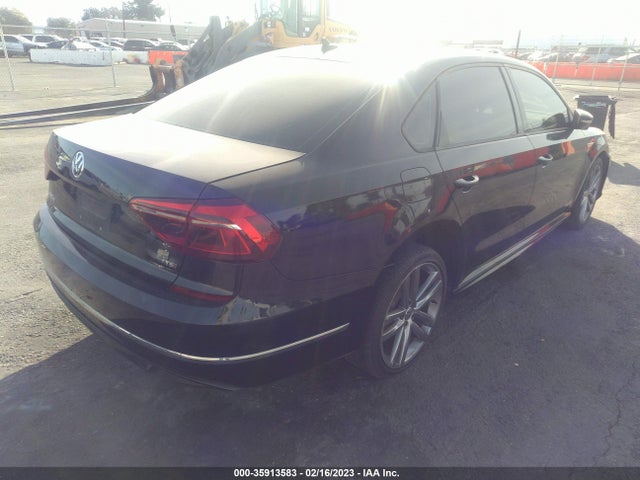 1VWAA7A37JC033643 Volkswagen Passat 2.0t S/r-line