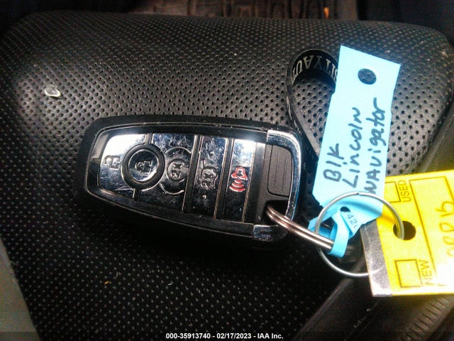 2021 Lincoln Navigator, VIN: 5LMJJ2LT4MEL07353