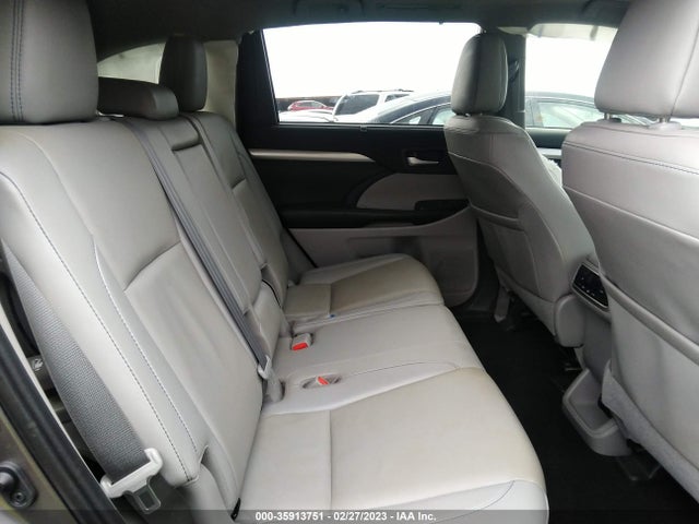 2019 TOYOTA HIGHLANDER SE/XLE VIN: 5TDKZRFHXKS559989