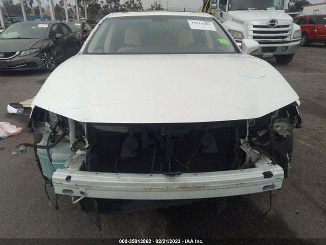 JTHBK1GG9F2182370 Lexus ES 350