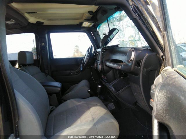 1C4BJWDG1FL500711 Jeep Wrangler Unlimited Sport
