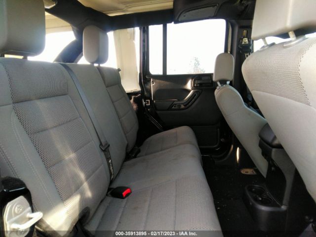1C4BJWDG1FL500711 Jeep Wrangler Unlimited Sport