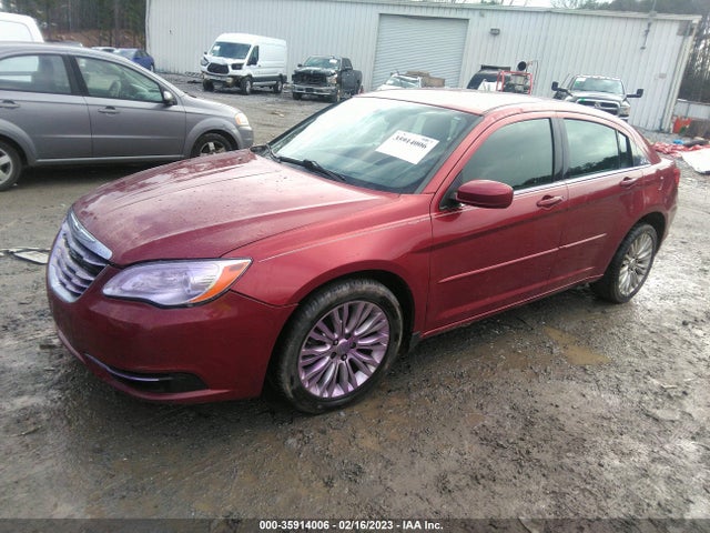 Chrysler 200 2011 1C3BC1FG3BN550359 Image 2
