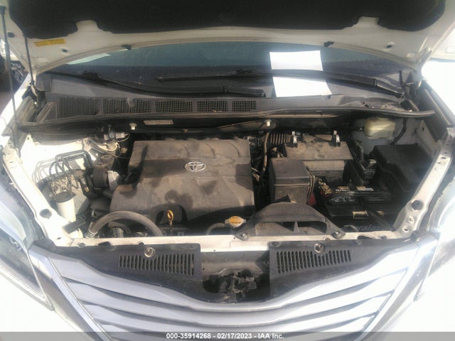 Toyota Sienna 2016 5TDYK3DC6GS736824 Image 11