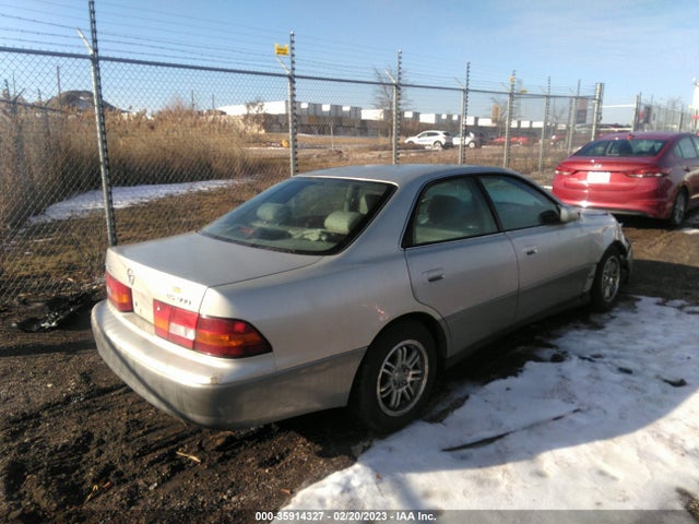 JT8BF28G8W5027302 Lexus ES 300 LUXURY SPORT SDN