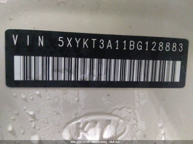 5XYKT3A11BG128883 KIA SORENTO LX