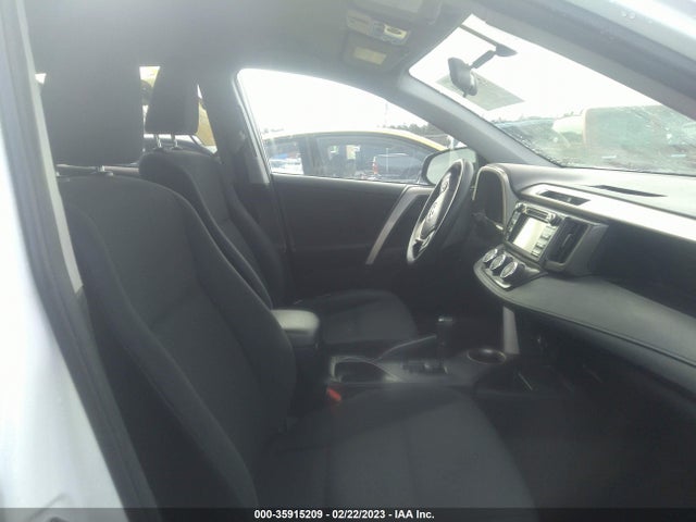 Toyota RAV4 LE 2015 2T3BFREV2FW263403 Image 5