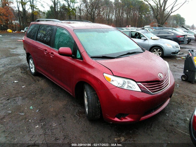 2017 Toyota Sienna, VIN: 5TDKZ3DC4HS789802