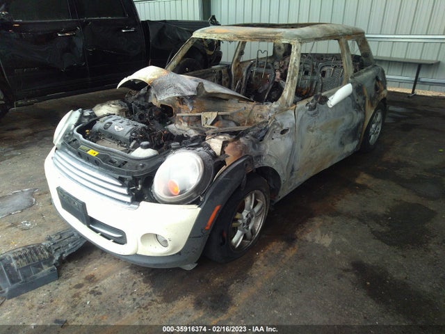 WMWSU3C56DT681028 Mini COOPER HARDTOP