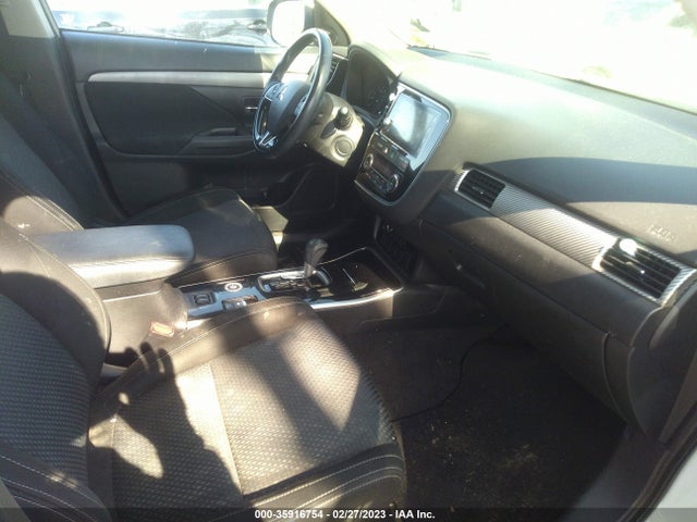 JA4AZ3A31HZ038312 Mitsubishi Outlander Se/sel