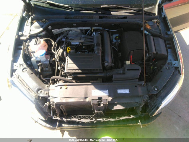 3VW2B7AJ2HM278858 Volkswagen Jetta 1.4t S