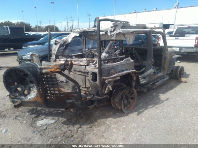 1C4BJWDG7GL166041 Jeep Wrangler Unlimited Sport