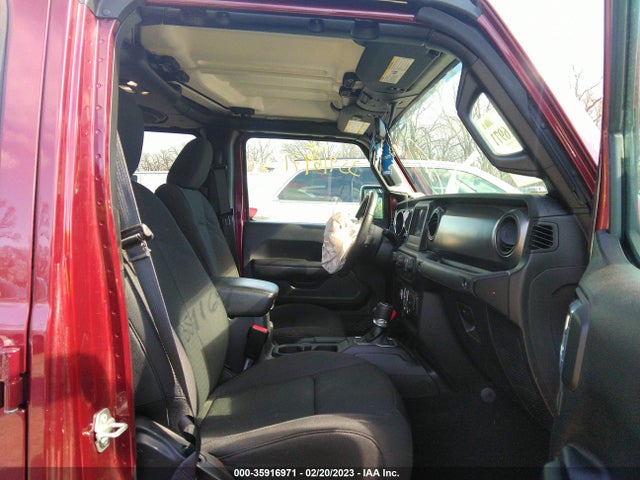 2021 Jeep Gladiator, VIN: 1C6HJTAG4ML582354