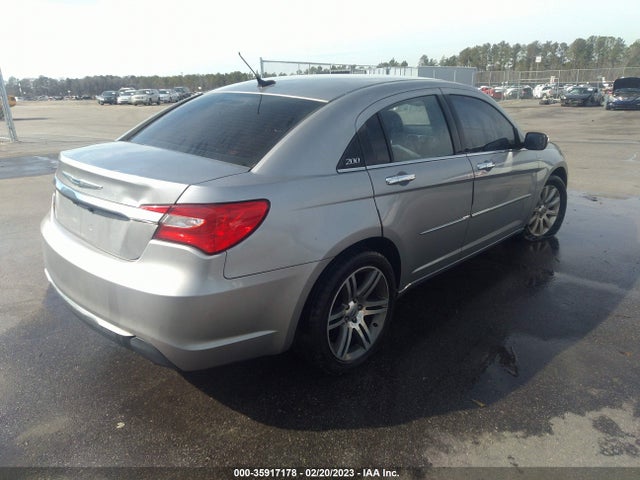 Chrysler 200 Limited 2013 1C3CCBCG2DN607748 Image 5