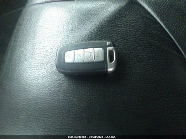 KNDJT2A25B7723800 KIA SOUL +