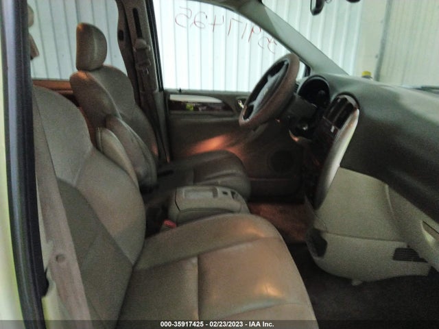 2C4GP64L95R433704 Chrysler Town & Country Limited