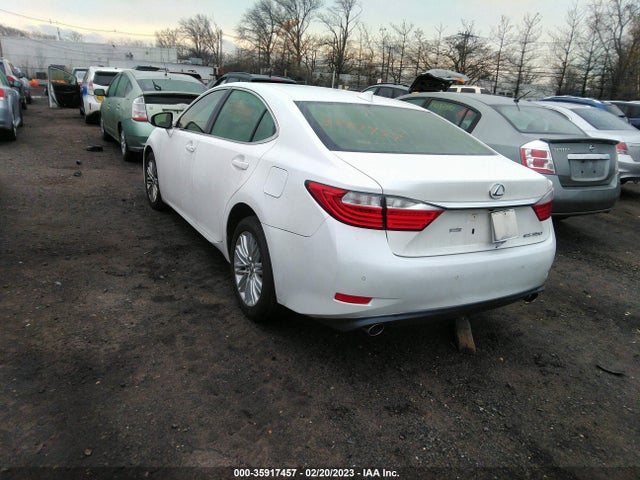 JTHBK1GG3F2193333 Lexus ES