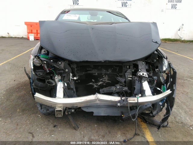 1C3CCCBBXFN596903 Chrysler 200 S