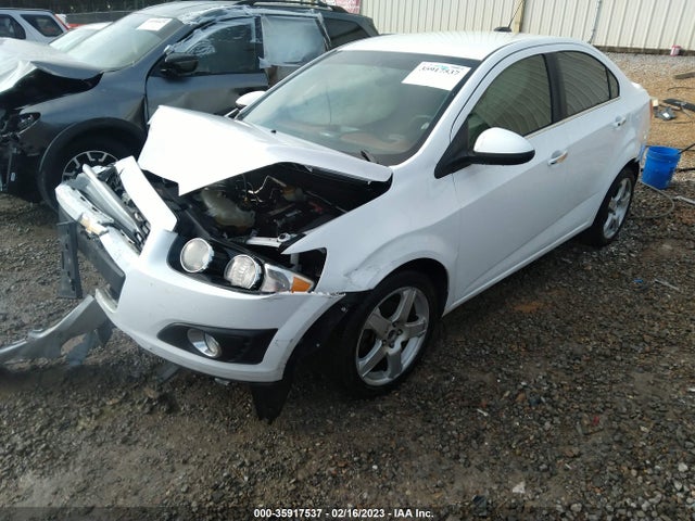 Chevrolet SONIC LTZ 2015 1G1JE5SB5F4200108 Image 2