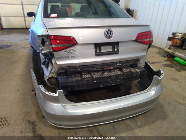 3VWD07AJ9FM242628 Volkswagen Jetta Sedan 1.8t Se