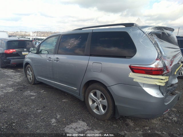 Toyota SIENNA LE 2017 5TDKZ3DC9HS897879 Image 3