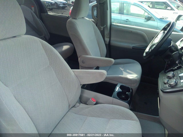 Toyota SIENNA LE 2017 5TDKZ3DC9HS897879 Image 5