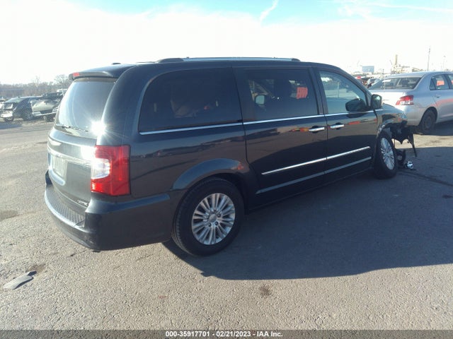 2C4RC1GG8ER273322 Chrysler Town & Country Limited