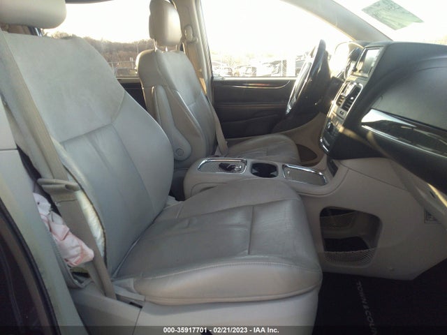 2C4RC1GG8ER273322 Chrysler Town & Country Limited