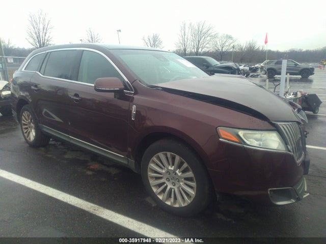 Lincoln MKT 2010 2LMHJ5FR1ABJ22742 Image 1