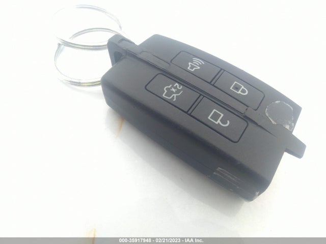 Lincoln MKT 2010 2LMHJ5FR1ABJ22742 Image 3