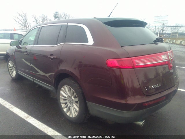 Lincoln MKT 2010 2LMHJ5FR1ABJ22742 Image 4