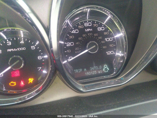 Lincoln MKT 2010 2LMHJ5FR1ABJ22742 Image 8
