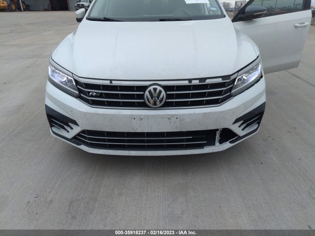 1VWAA7A30JC036836 Volkswagen Passat 2.0t S/r-line