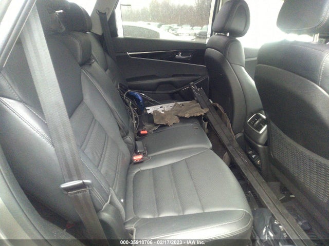 2016 KIA SORENTO SX VIN: 5XYPKDA53GG087911