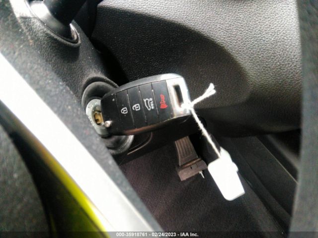 5XYPG4A30HG206225 KIA SORENTO LX